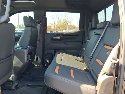 Used 2025 GMC Sierra 1500 AT4 w/ Technology Package image 26