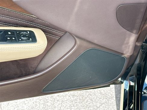 Used 2019 Lexus LS 500 w/ Accessory Package (Z2) image 20