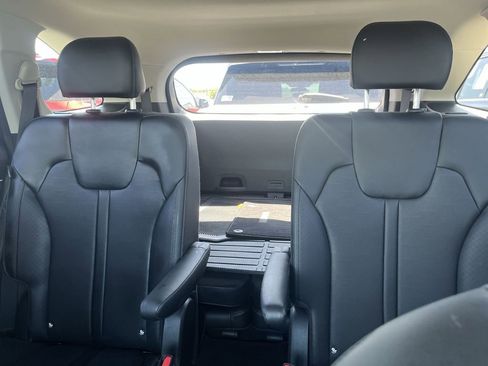 Used 2025 Kia Sorento EX w/ Panoramic Sunroof Package FWD image 23