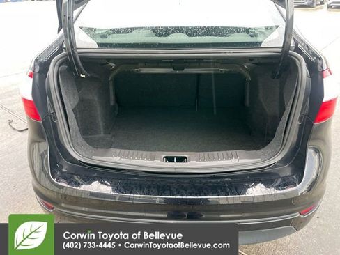 Used 2017 Ford Fiesta SE image 16