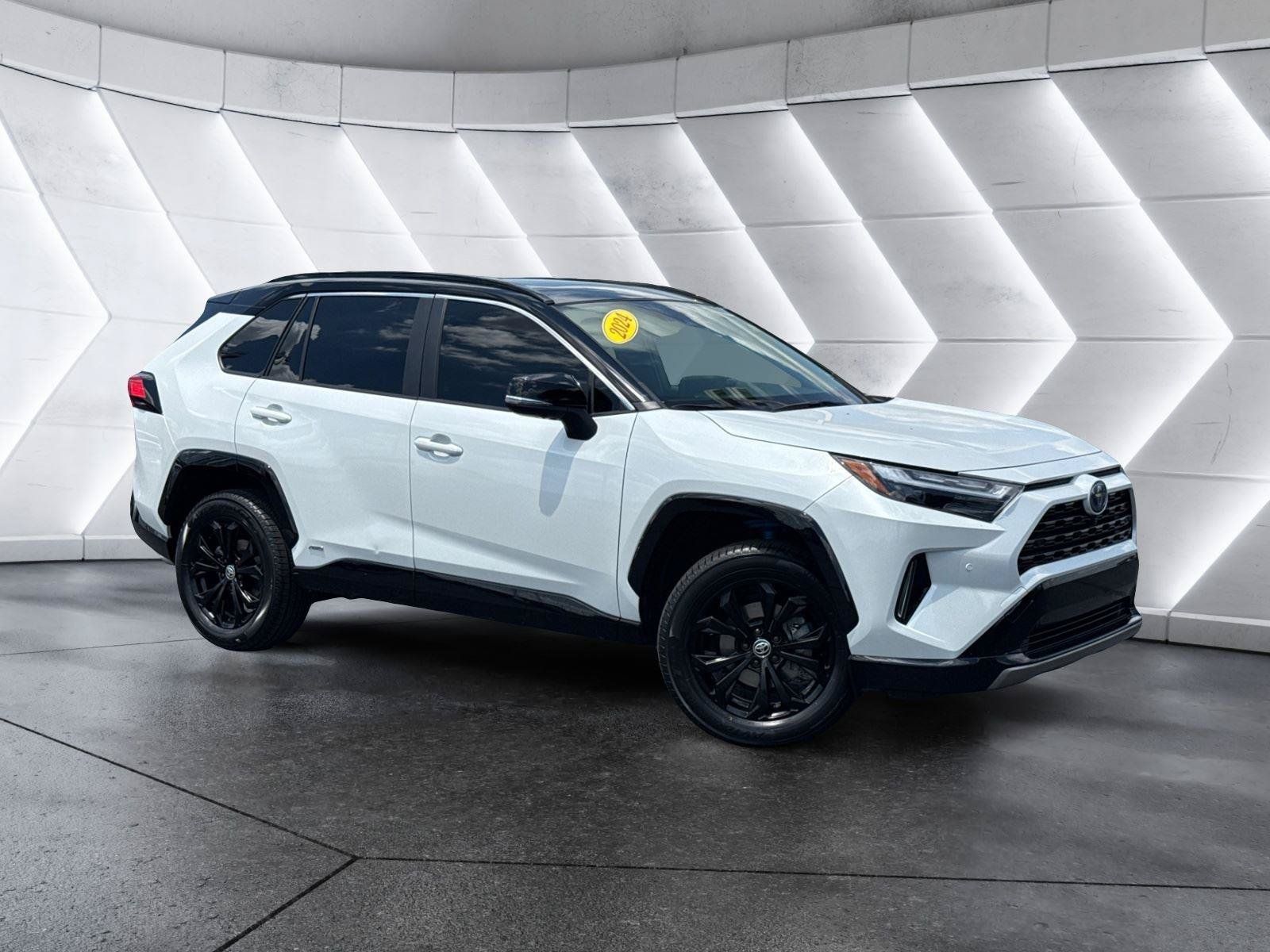 Used 2024 Toyota RAV4 XSE w/ Advanced Technology Package AWD/4WD image 1