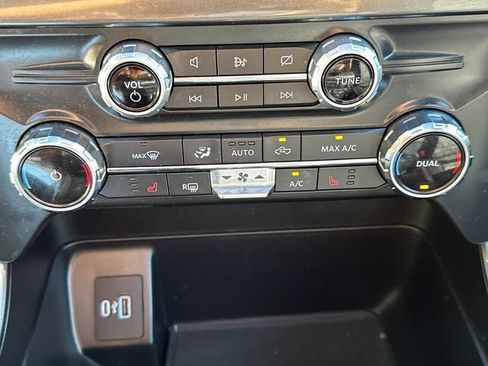 Certified 2022 Ford F150 Tremor w/ Equipment Group 401A Mid AWD/4WD image 35