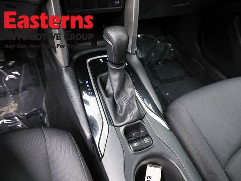 Used 2024 Toyota Corolla Cross LE FWD image 13