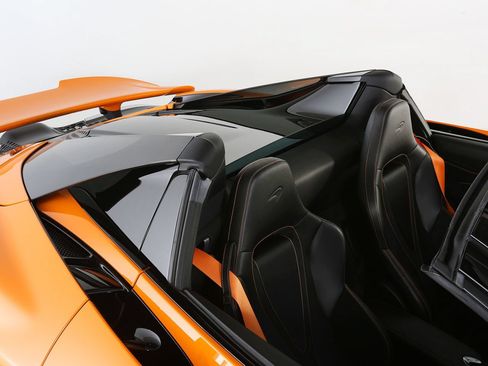 Used 2025 McLaren 750S Spider RWD image 20