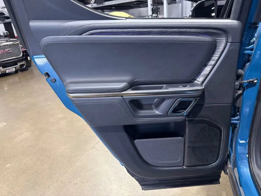 Used 2022 Rivian R1T Adventure AWD/4WD image 17