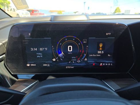 Used 2025 Chevrolet Tahoe Z71 AWD/4WD image 17