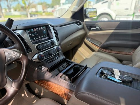 Used 2019 Chevrolet Suburban Premier RWD image 14