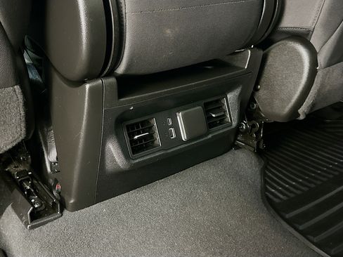 Used 2024 GMC Sierra 1500 Elevation image 28