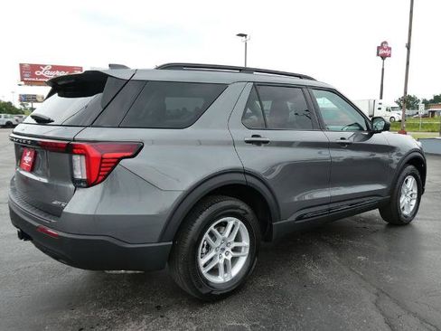 Certified 2026 Ford Explorer Active AWD/4WD image 5