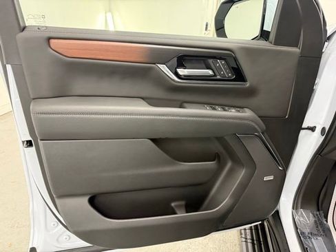 New 2026 GMC Yukon XL Denali w/ Sun & Power Step Package RWD image 14
