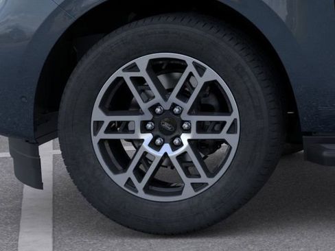 New 2025 Ford Expedition Active image 19