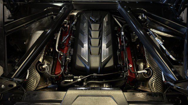 Used 2024 Chevrolet Corvette Stingray Premium Cpe w/ Z51 Performance Package RWD image 28