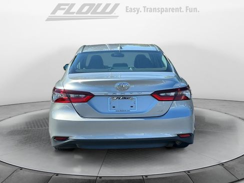 Used 2022 Toyota Camry LE w/ Convenience Package FWD image 8