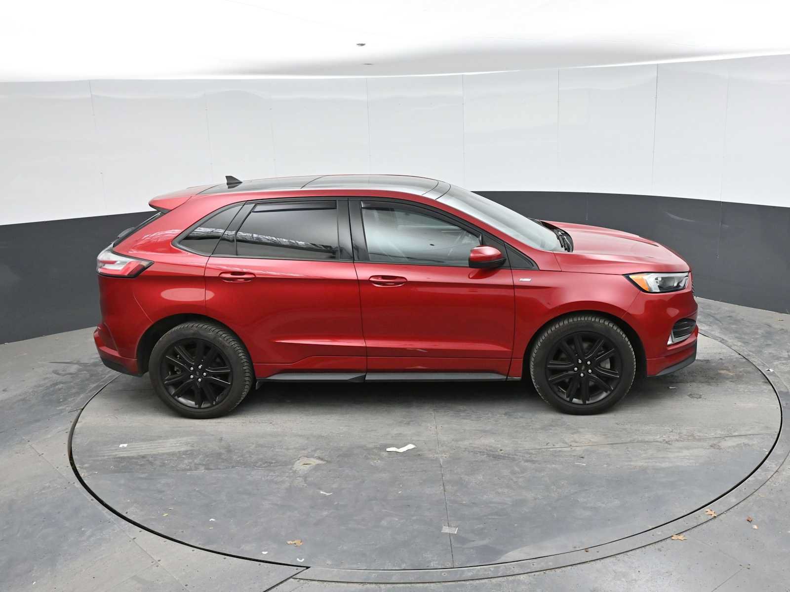 Used 2022 Ford Edge ST-Line w/ Class II Trailer Tow Package AWD/4WD image 19