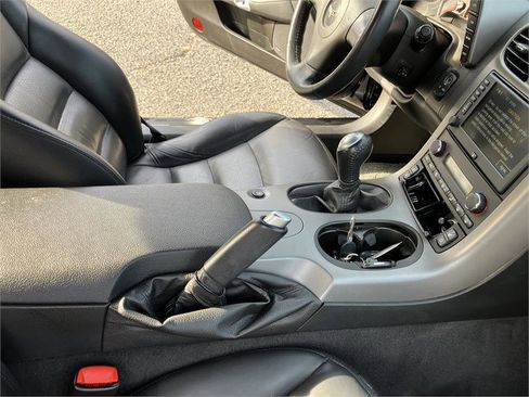 Used 2006 Chevrolet Corvette Coupe w/ Preferred Equipment Group image 20