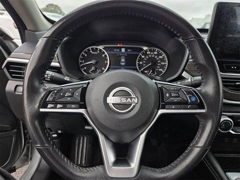 Used 2024 Nissan Altima 2.5 SV w/ SV Premium Package image 22