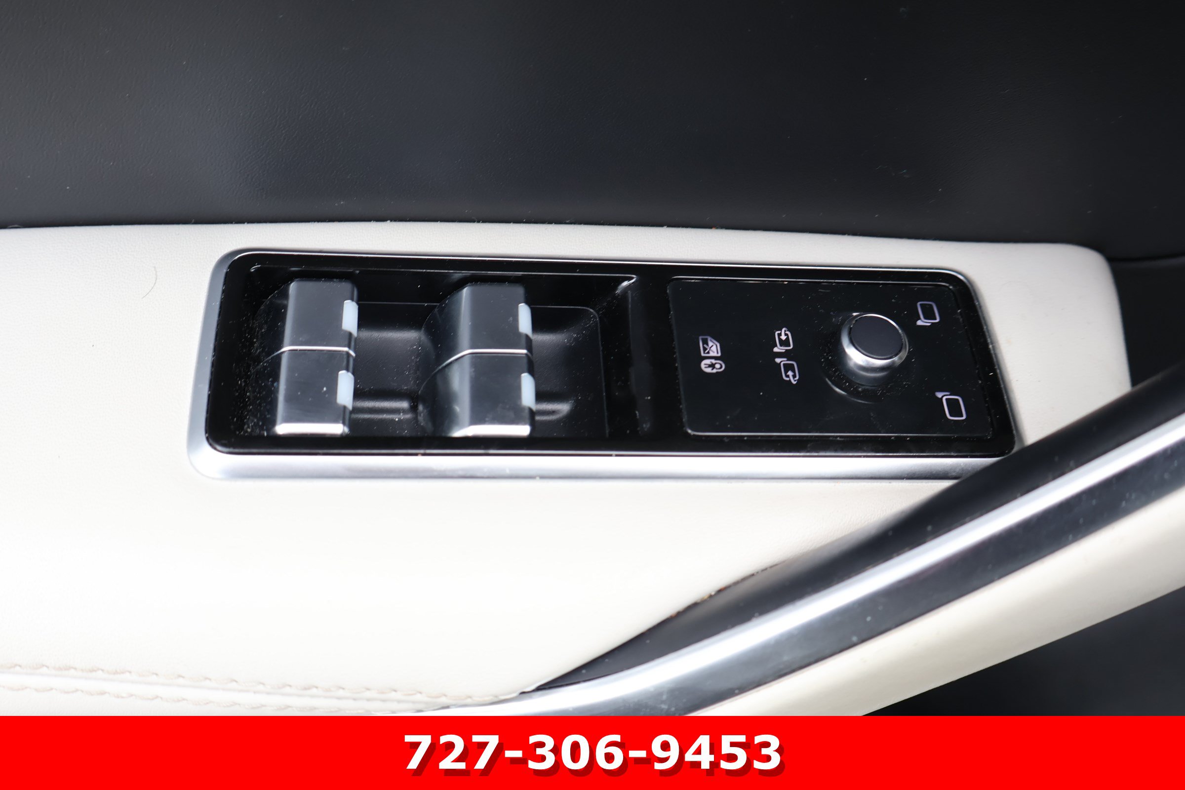 Used 2021 Jaguar F-PACE SVR AWD/4WD image 15