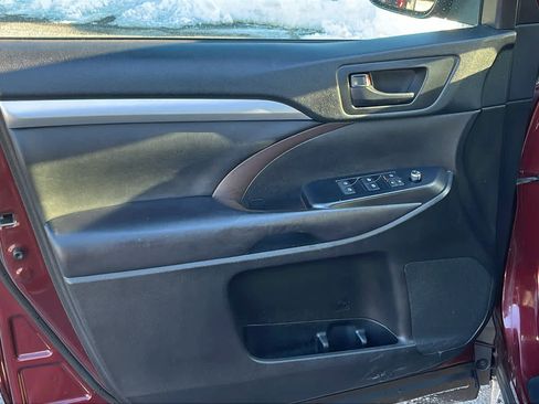 Used 2019 Toyota Highlander Plus w/ Protection Package #3 image 9