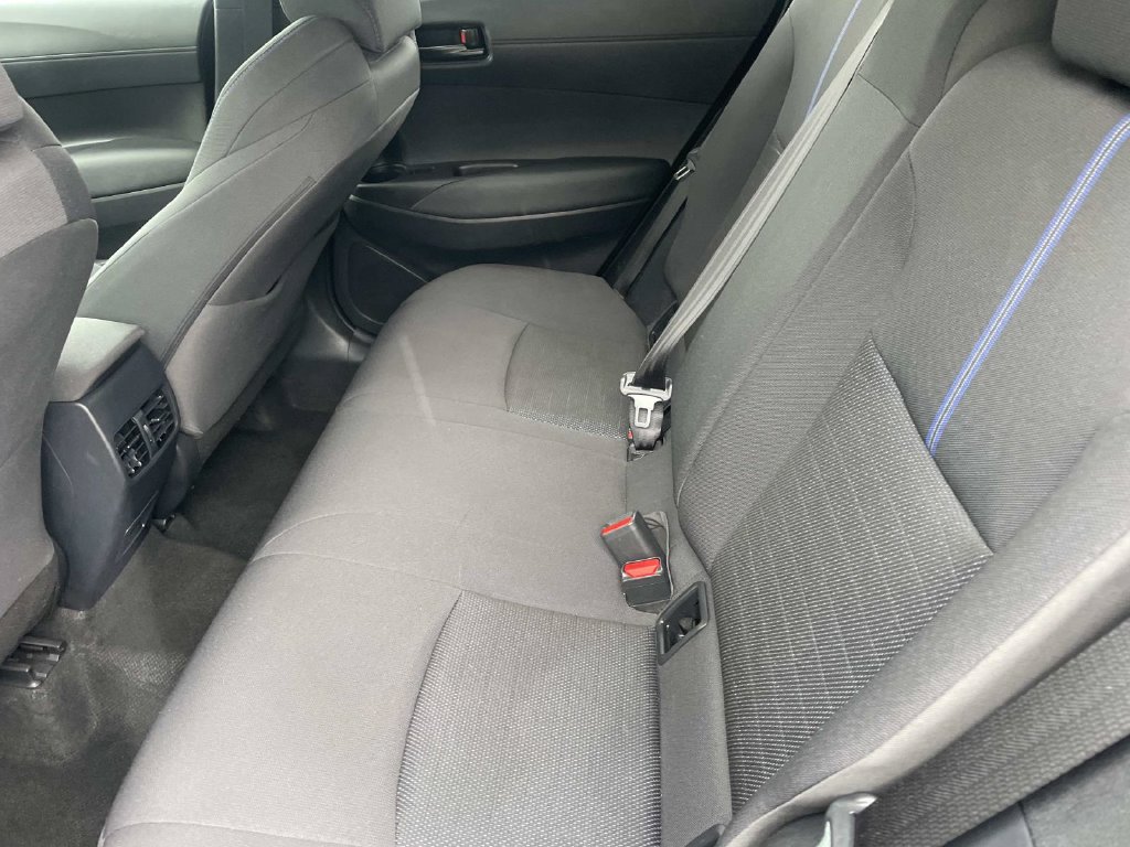 Used 2024 Toyota Corolla Cross AWD Hybrid w/ Moonroof Package image 15