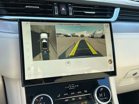 Used 2025 Jaguar F-PACE R-Dynamic S image 18