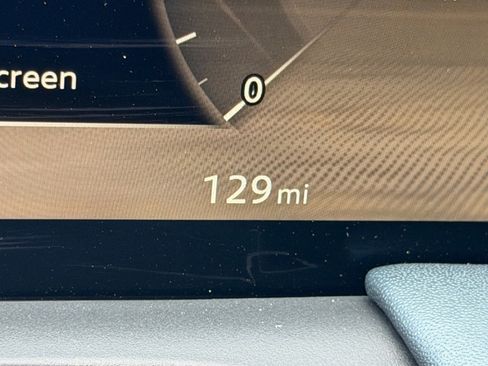 New 2026 Nissan Leaf Platinum+ w/ Cargo Package (Platinum+) image 24