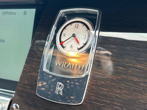 Used 2014 Rolls-Royce Wraith RWD image 19