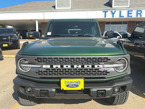 New 2025 Ford Bronco Badlands w/ Sasquatch Package image 3