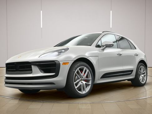 Certified 2026 Porsche Macan S AWD/4WD image 26