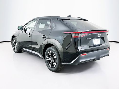 Used 2023 Toyota bZ4X XLE w/ Weather Package AWD/4WD image 5