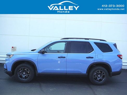 Used 2023 Honda Pilot TrailSport image 2