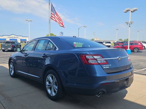 Used 2019 Ford Taurus SEL w/ Equipment Group 201A image 3