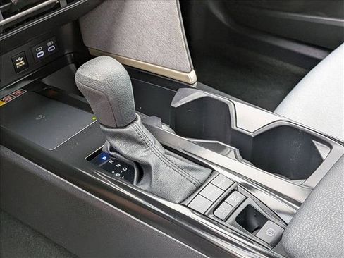 Used 2025 Toyota Camry LE image 12