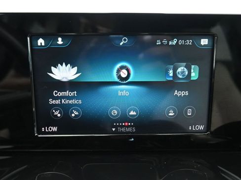 Used 2020 Mercedes-Benz GLB 250 image 18