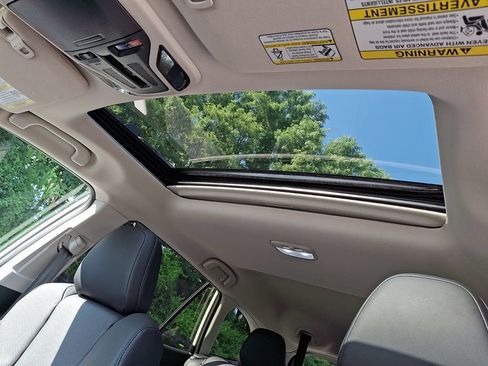 Certified 2025 Subaru Outback Limited AWD/4WD image 16