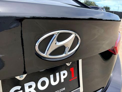 Used 2021 Hyundai Accent SE FWD image 10