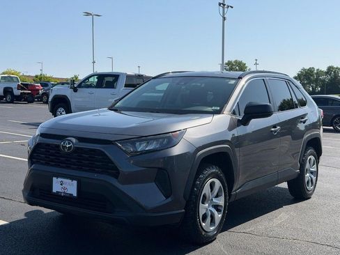 Used 2021 Toyota RAV4 LE FWD image 9