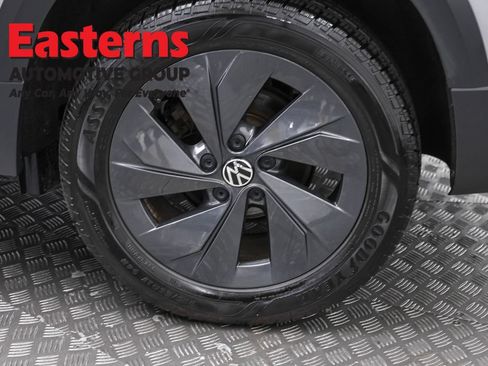 Used 2025 Volkswagen Taos S FWD image 31