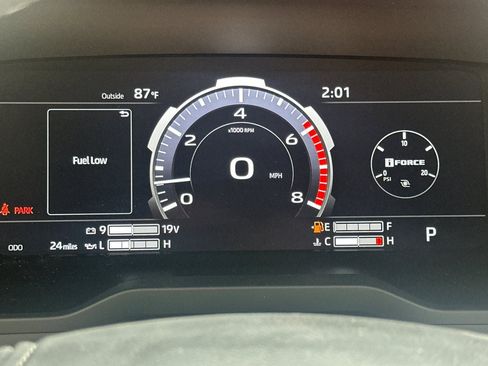 New 2026 Toyota Tundra Limited AWD/4WD image 28