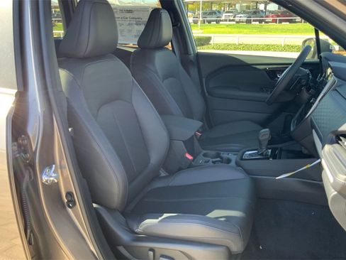 New 2025 Subaru Forester Limited image 10