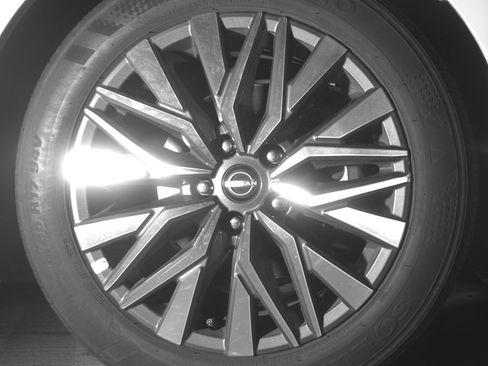 Used 2025 Nissan Altima 2.5 SV image 13