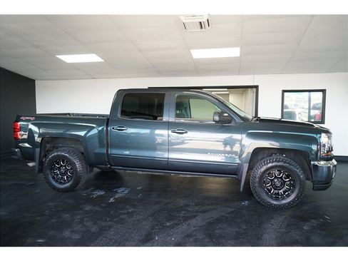 Used 2017 Chevrolet Silverado 1500 LT w/ All Star Edition AWD/4WD image 8