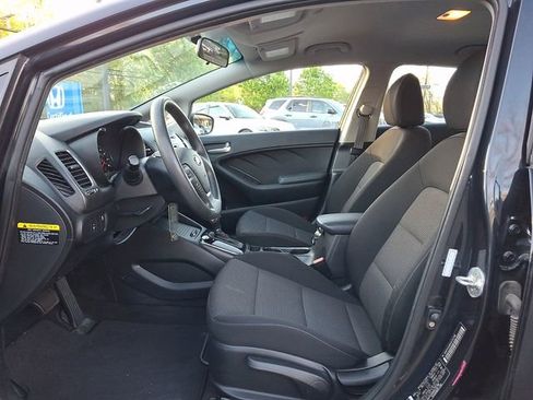 Used 2017 Kia Forte LX FWD image 14