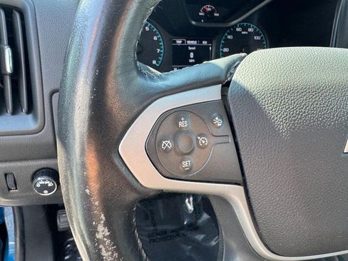 Used 2022 Chevrolet Colorado LT w/ Safety Package AWD/4WD image 17