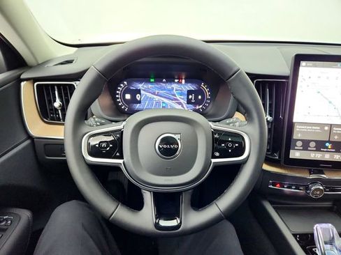 New 2026 Volvo XC60 B5 Plus w/ Protection Package Premier image 21