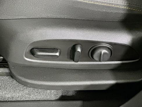 Used 2020 Chevrolet Equinox LT image 13