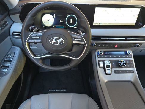 Used 2024 Hyundai Palisade SEL image 16