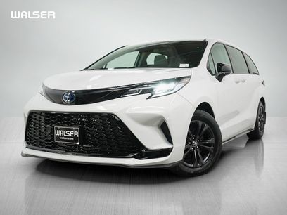 Used 2025 Toyota Sienna XSE