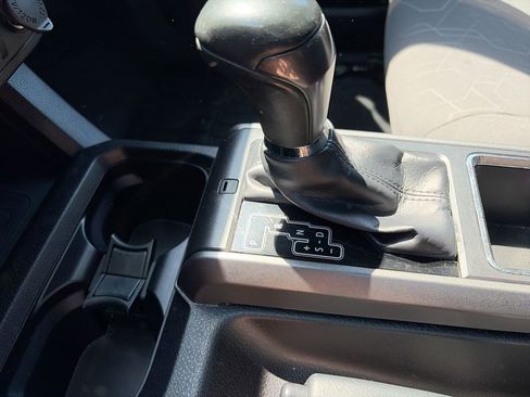 Used 2016 Toyota Tacoma TRD Sport w/ Premium & Technology Package image 21