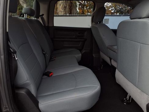 Used 2018 RAM 1500 Express w/ Express Value Package image 20