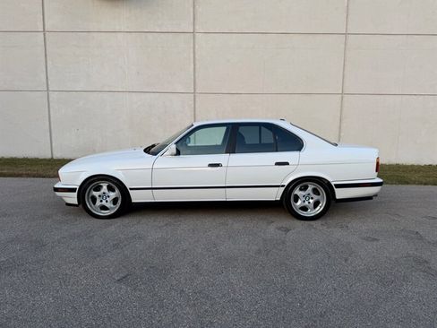 Used 1991 BMW M5 RWD image 18